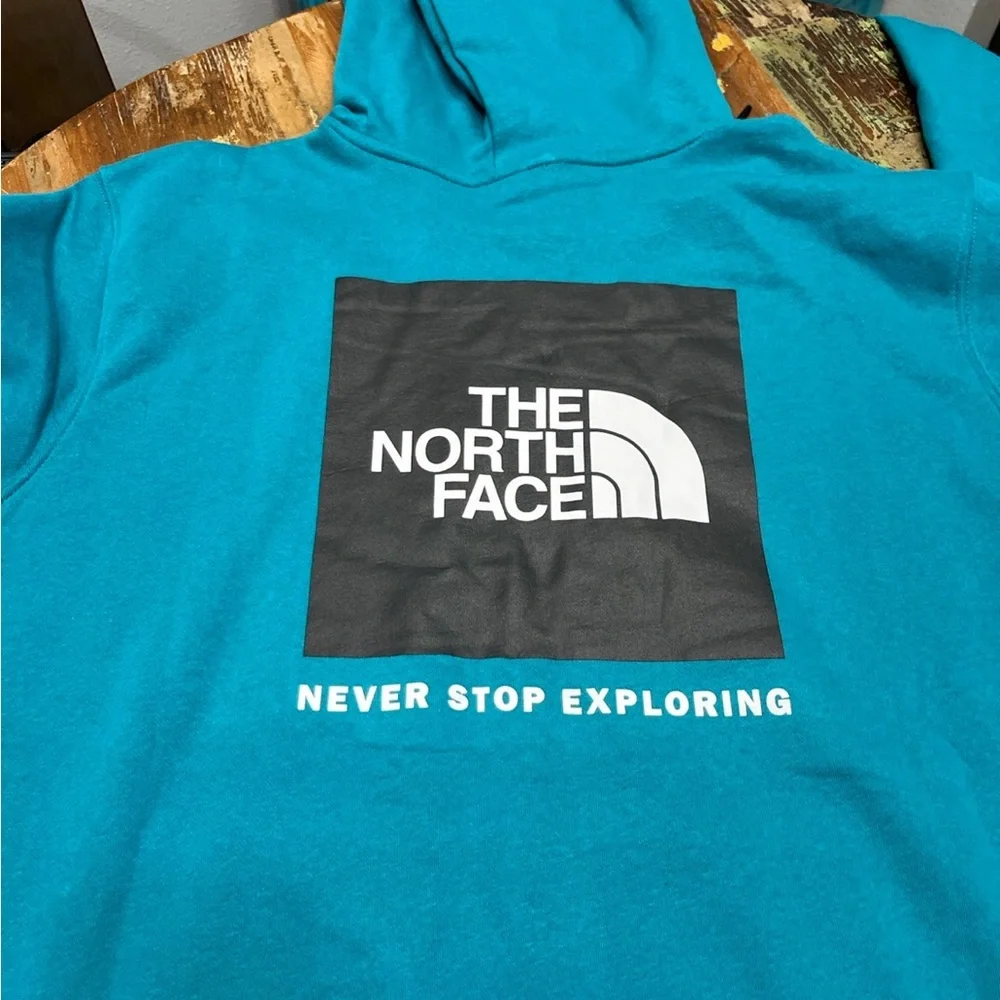 NWT Men’s North Face Hoodie